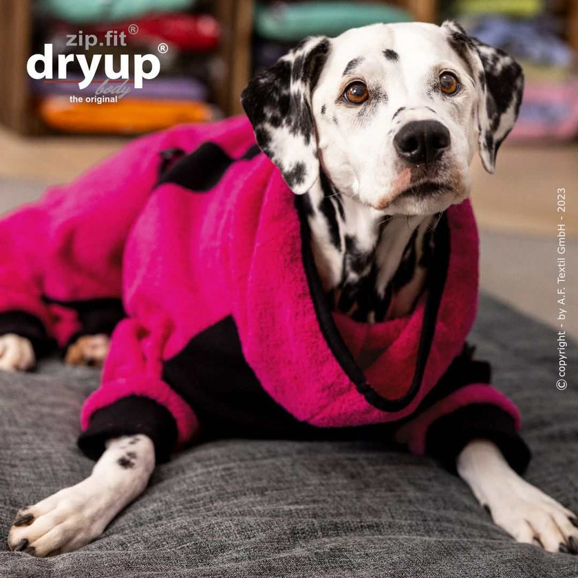 DRYUP BODY® Hundebademantel mit Beinen Pink